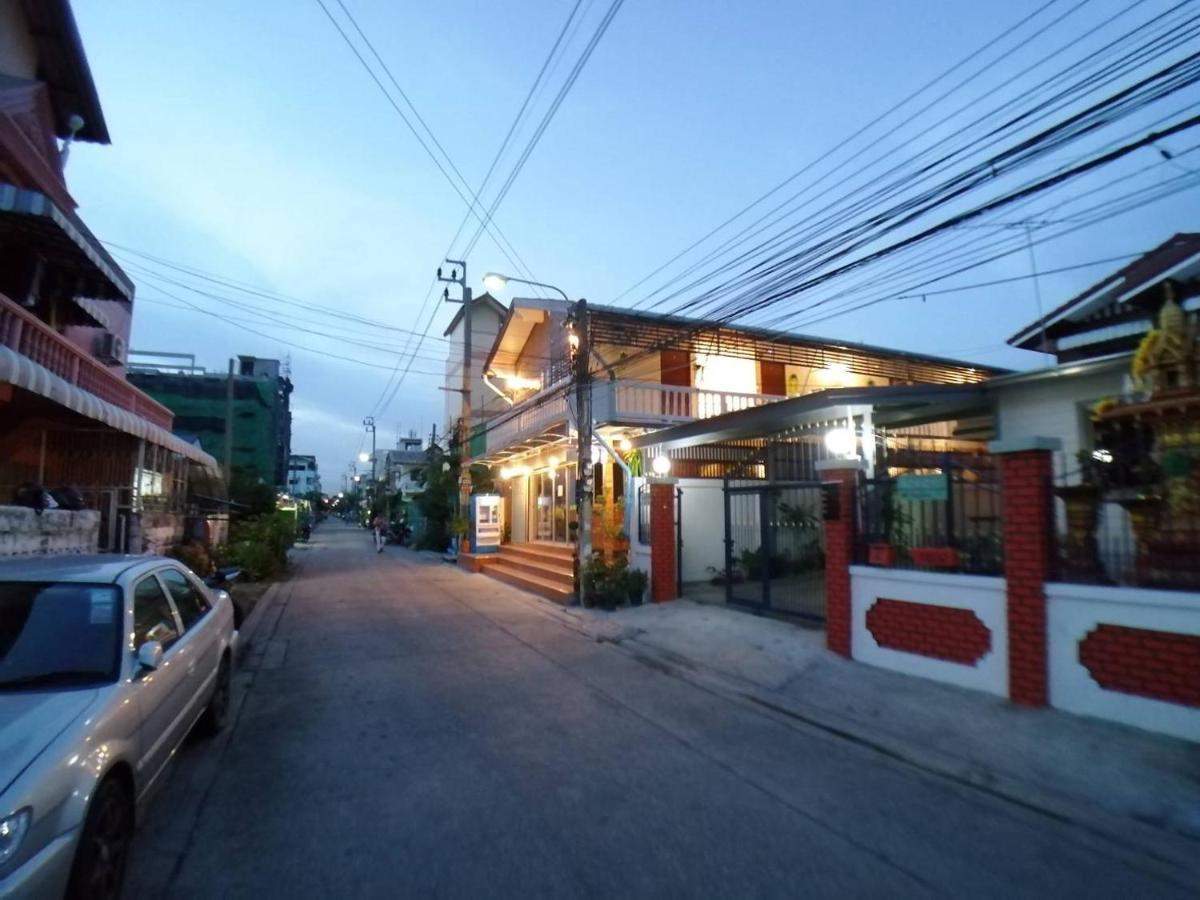 Gogoal Latkrabang Apartman Bangkok Kültér fotó