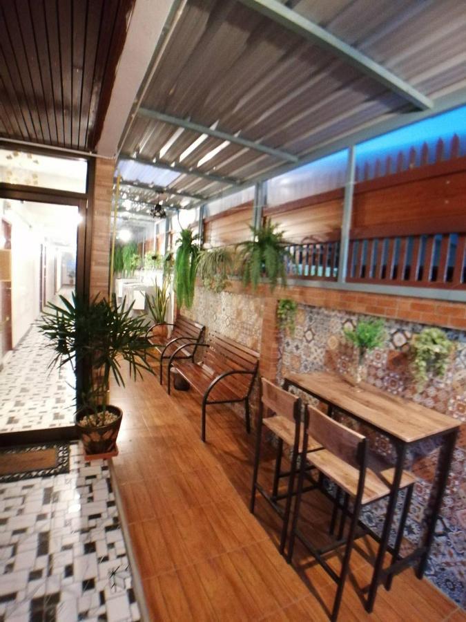 Gogoal Latkrabang Apartman Bangkok Kültér fotó