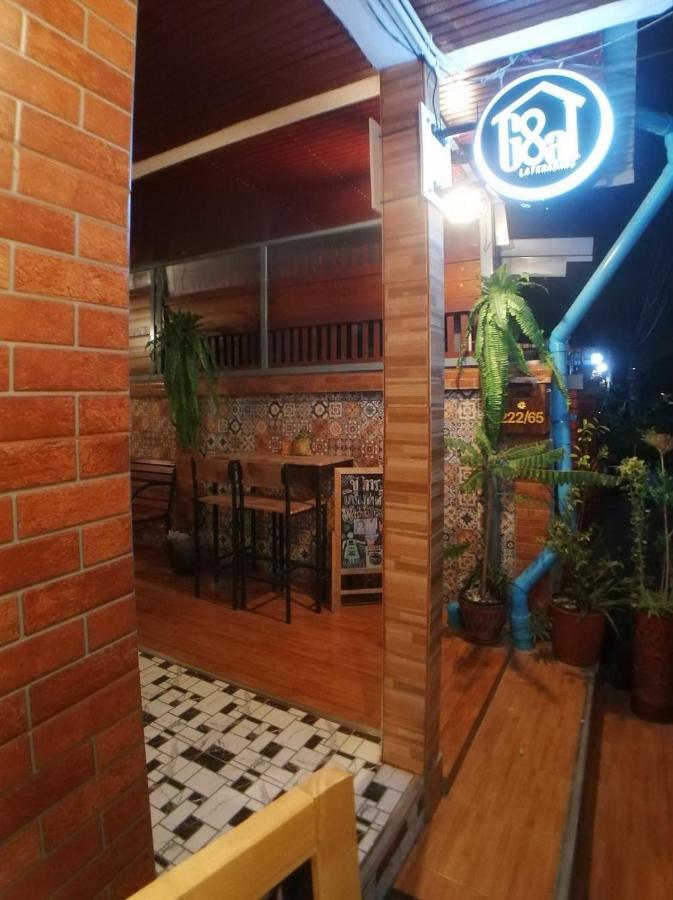 Gogoal Latkrabang Apartman Bangkok Kültér fotó